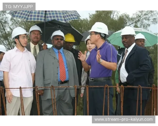 马竞众将参观新体育城建筑工地，了解工程进展