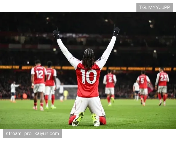 英超“行走的英超”活动在伦敦启动,鼓励市民参与健走。 英超“行走的英超”活动在伦敦启动,鼓励市民参与健走。